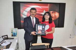 Yerköy Belediye Başkanı Yılmaz, LGS’de başarılı olan öğrenciyi ağırladı