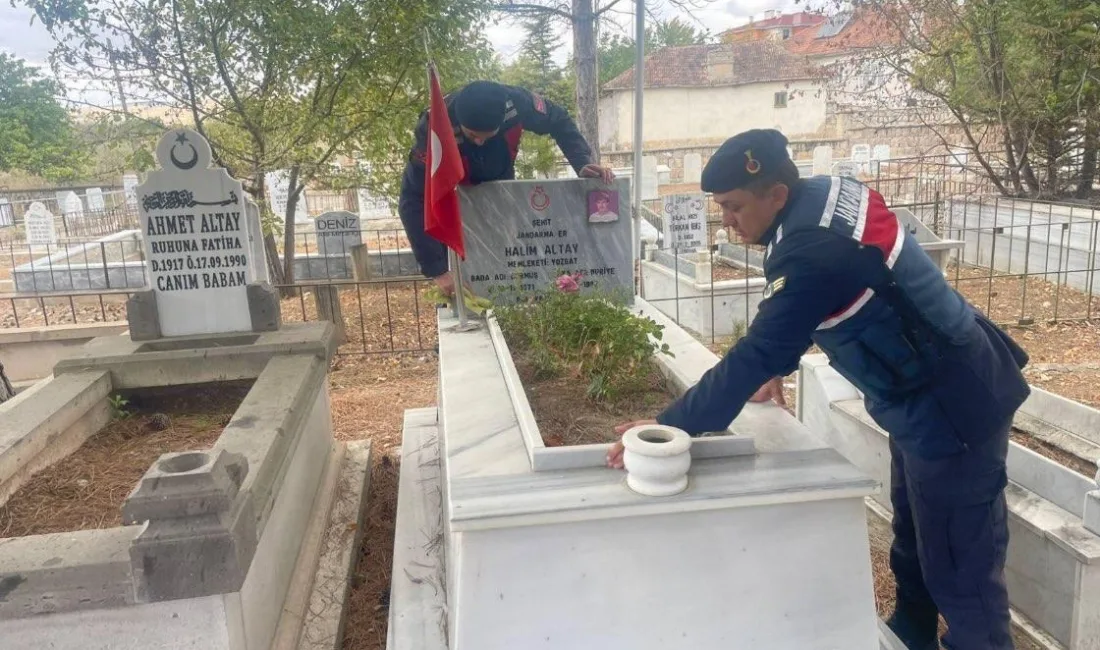 Yozgat İl Jandarma Komutanlığı'ndan Şehit Kabristanlarına Anlamlı Ziyaret: Temizlik ve