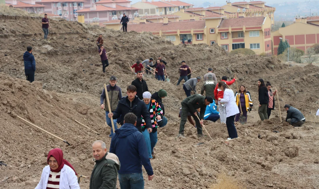 Yerköy Şehit Korgeneral Osman Erbaş Devlet Hastanesi bahçesinde gerçekleştirilen fidan