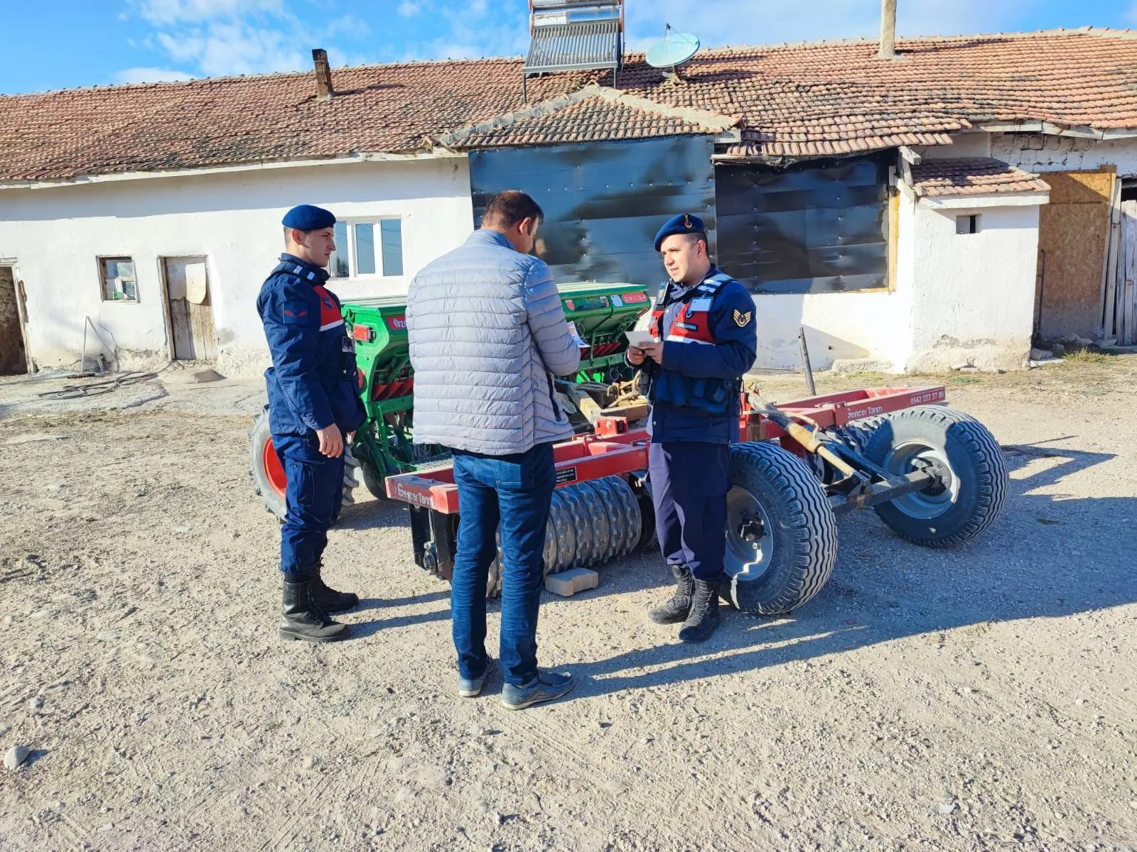 Yozgat İl Jandarma Komutanlığı, Boğazlıyan ilçesinde çiftçilere yönelik “Açıkta Bırakılan