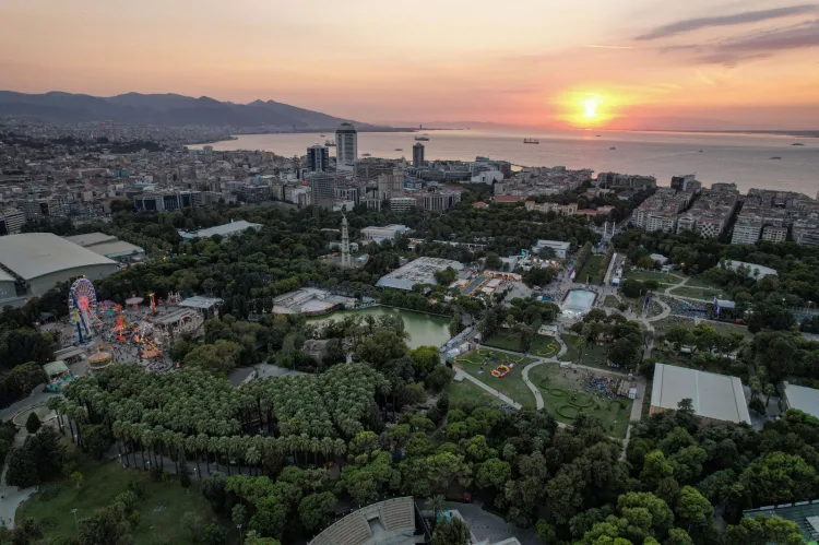 İzmir Büyükşehir Belediyesi’nin kentin akciğeri konumundaki Kültürpark’ın dönüşümü için başlattığı