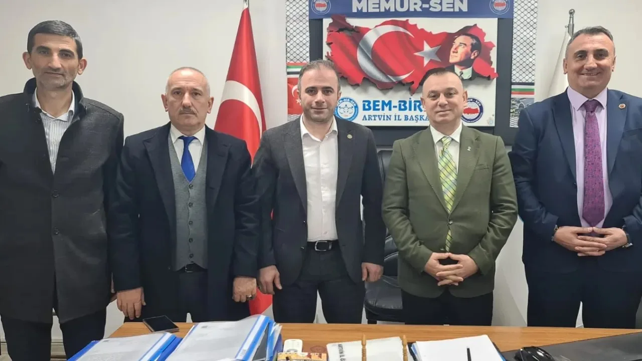 AK Parti Kemalpaşa İlçe Başkanı Yener Balkaya ile Hopa AK