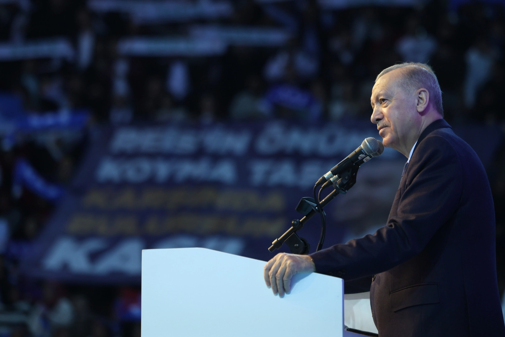 Partisinin Antalya İl Kongresi’ne katılan AK Parti Genel Başkanı ve