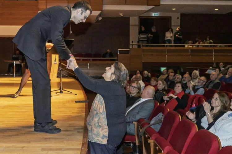 İzmir Büyükşehir Belediyesi tarafından hazırlanan İleri Yaş Eylem Planı kapsamında