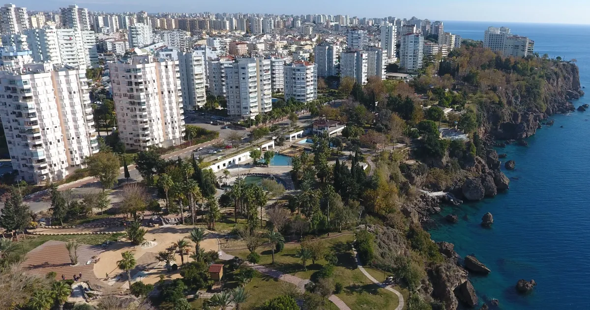 Antalya Muratpaşa Belediyesi, ilçede yaşayanların İngilizce konuşma becerilerini geliştirmesi için