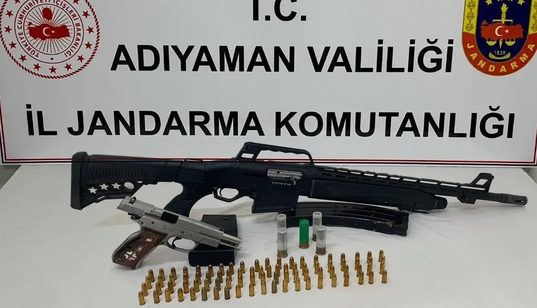 Adıyaman İl Jandarma Komutanlığı tarafından bir şahsın evinde yapılan aramada,