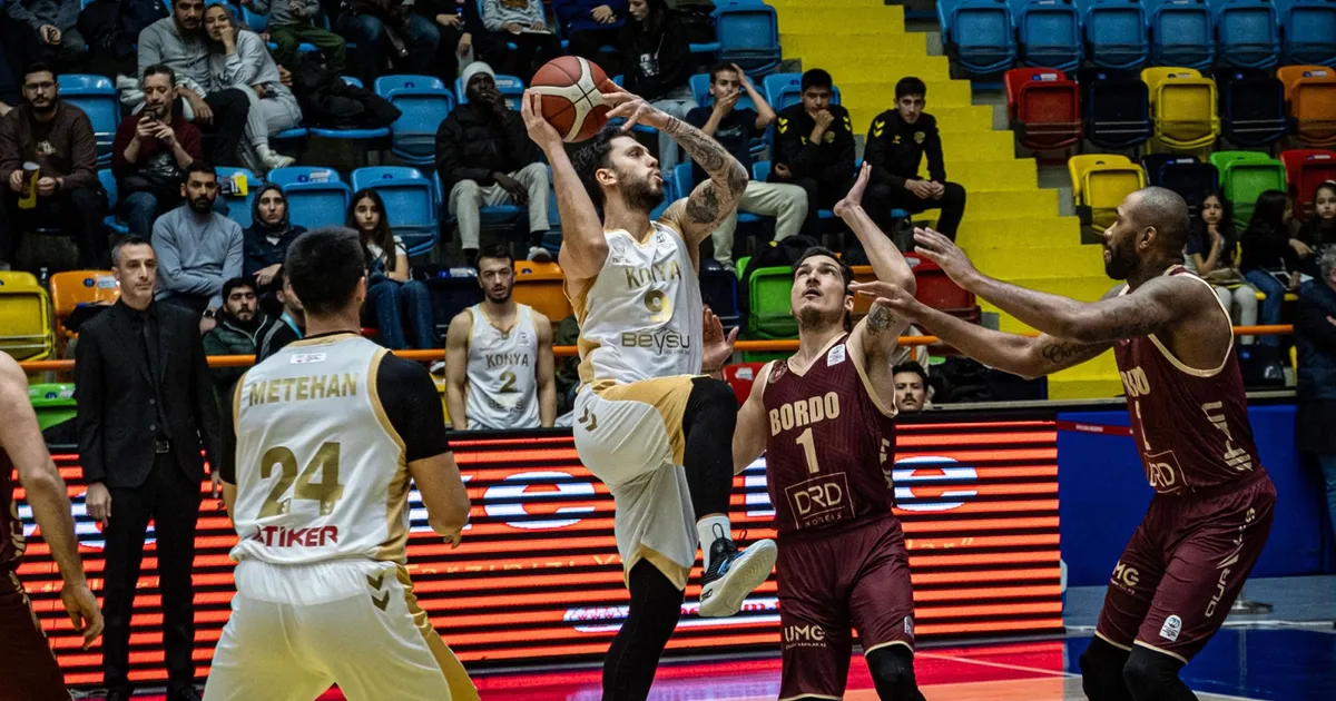 Türkiye Sigorta Basketbol Ligi’nin 25. haftasında Bandırma Bordo Basketbol’u kendi