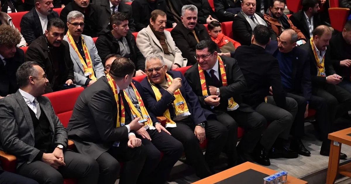 Kayseri Büyükşehir Belediye Başkanı Dr. Memduh Büyükkılıç, Bellona Kayserispor’un Olağanüstü