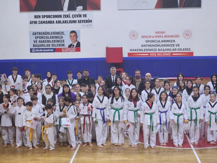 Kocaeli’de Gölcük Belediyespor bünyesindeki Taekwondo branşında bulunan 270 sporcu, düzenlenen