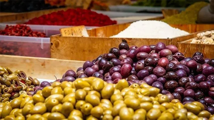 Zeytin toplamak en sık görülen rüyalar içerisinde yer almaktadır. Değişik