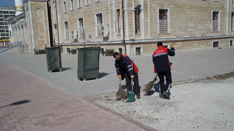 Konya Meram Belediyesi, Ramazan ayı dolasıyla ilçe genelindeki camilerin bahçelerinde