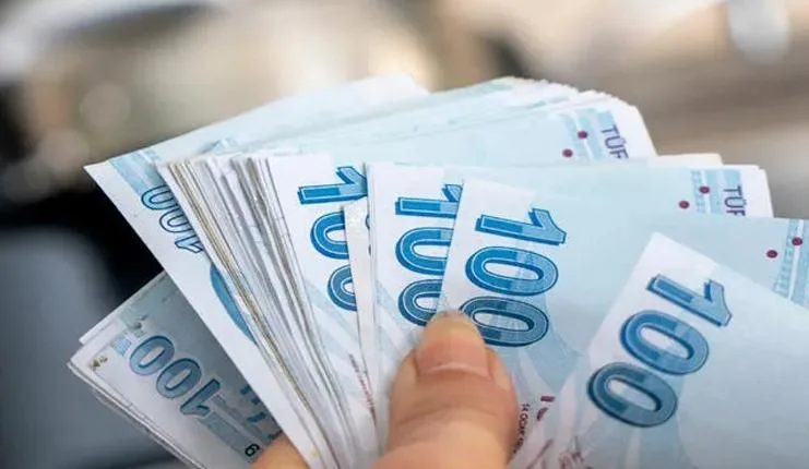 Rüyasında patronun para verdiğini gören bir kişi yüksek kazanç elde