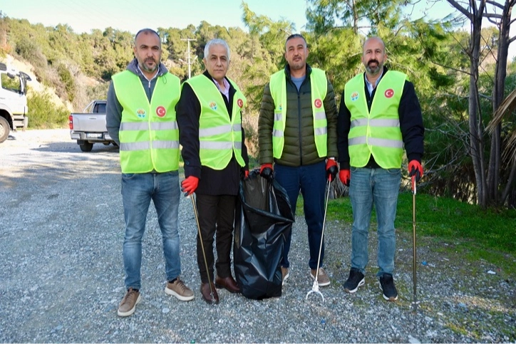 Adana Büyükşehir, kent genelinde temizlik farkındalığı oluşturmak için çabasını sürdürüyor