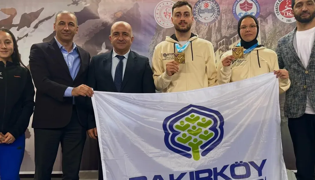 Trabzon’da düzenlenen Türkiye Karate Şampiyonası’ndan Bakırköy’e 2 altın madalya geldi.