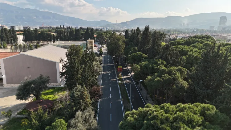 İzmir Bornova Belediyesi, yarıyıl tatilinde başlattığı yol yapım çalışmalarını tamamlayarak