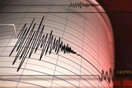 Deprem fırtınasının sürdüğü Ege Denizi’nde saat 10.49’da 5 büyüklüğünde yeni