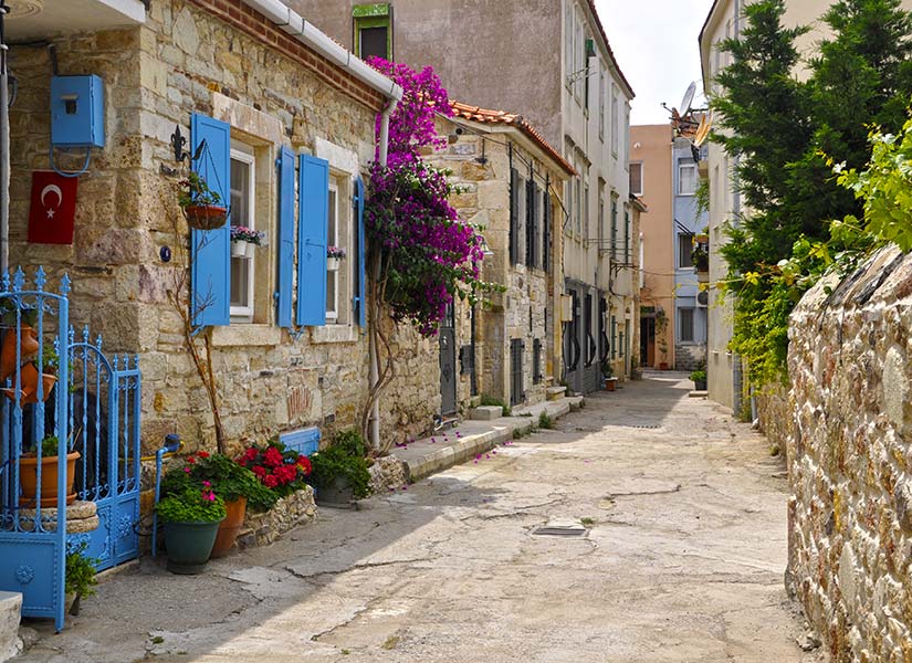 foça konaklama seçenekleri oteller pansiyonlar