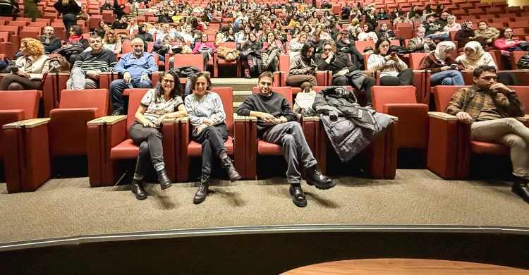 Acıbadem Üniversitesi “ACU Drama Öğrenci Kulübü” tarafından yürütülen “Perde Kampüste