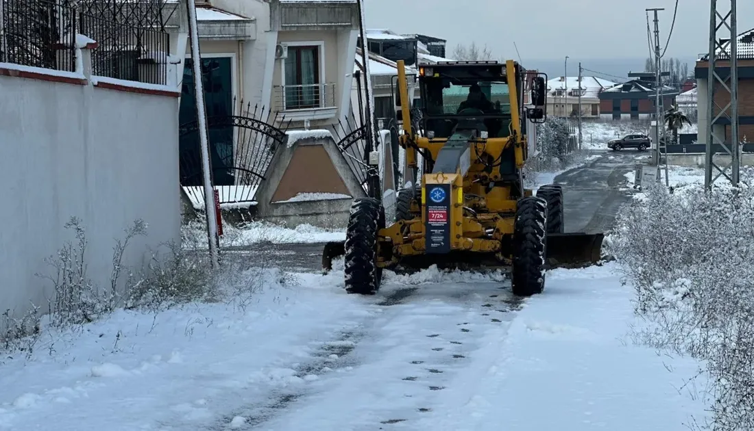 Beylikdüzü Belediyesi, İstanbul genelinde etkisini artıran kar yağışı ve olumsuz