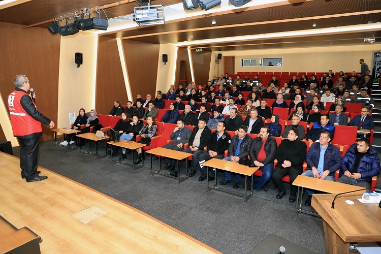 Çalışma hayatının yanında günlük yaşamda gerek duyulan konulara da önem