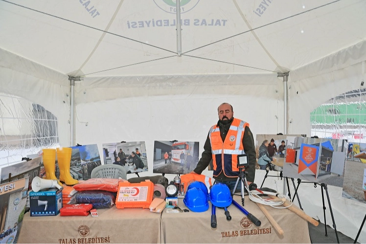 Kayseri Talas Belediye Başkanı Mustafa Yalçın tarafından şehirde deprem farkındalığının