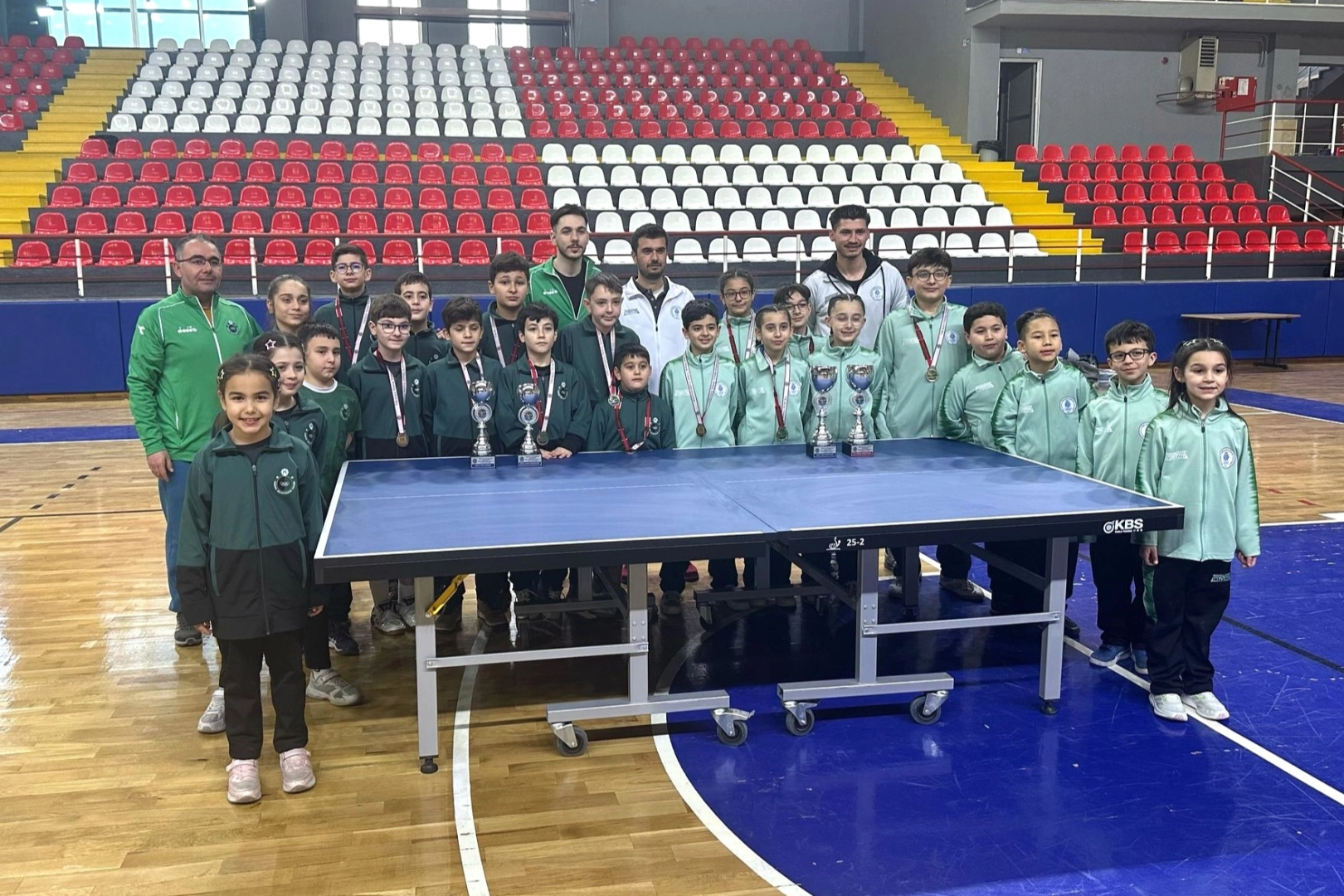 Konya’da Karatay Belediyespor Kulübü sporcuları, farklı branşlarda elde ettikleri başarılarla