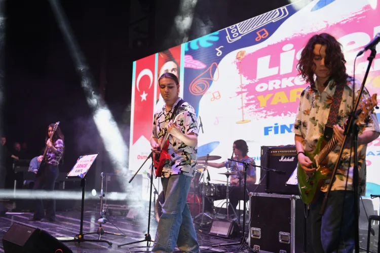 Bursa Osmangazi Belediyesi tarafından gençlerin müzik alanındaki yeteneklerini sergilemelerine fırsat