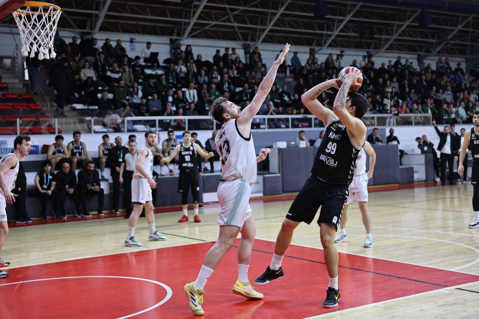 Erkekler Basketbol 2. Ligi’nde mücadele eden Büyükşehir Basketbol Takımı, 11.