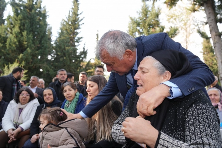 Samet Güdük katledilişinin yıldönümünde mezarı başında ve Büyükşehir Tiyatro Salonu’nda