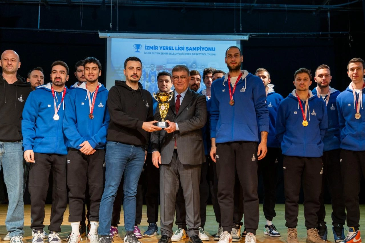 İzmir Büyükşehir Belediye Başkanı Dr. Cemil Tugay, üst üste ikinci