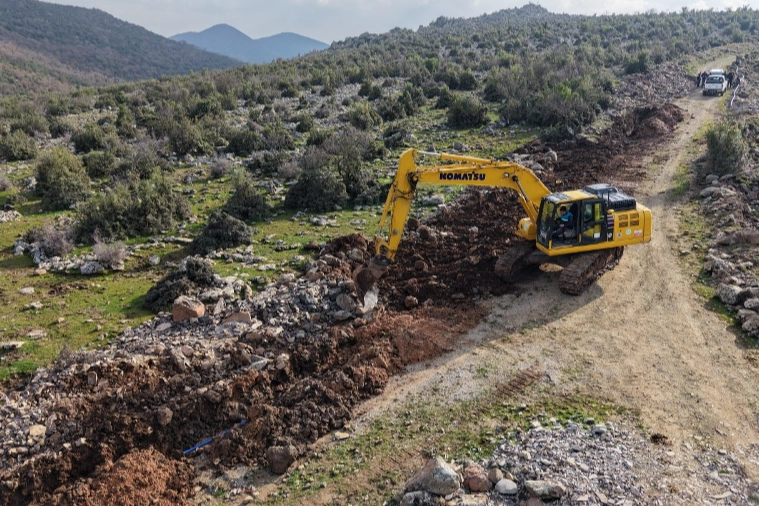 Manisa’nın Yunusemre ilçesine bağlı Pınarköy Mahallesi’nde yaşanan su sorununun çözülmesi