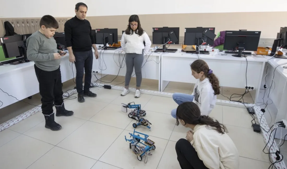 Tunceli Hacı Bektaş Veli Bilim ve Sanat Merkezi’nde robotik kodlama