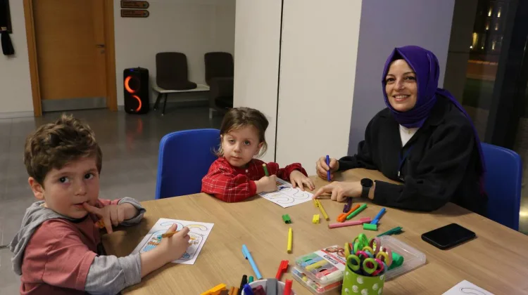 Sakarya Büyükşehir Belediyesi SGM’de düzenlenen “Çocukça Ramazan Şenliği’nde buluşan yüzlerce