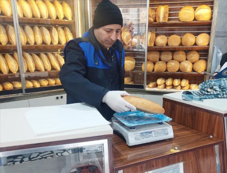 Bursa’da İnegöl Belediyesi Zabıta Müdürlüğü, ramazan ayında ekmek ve pide