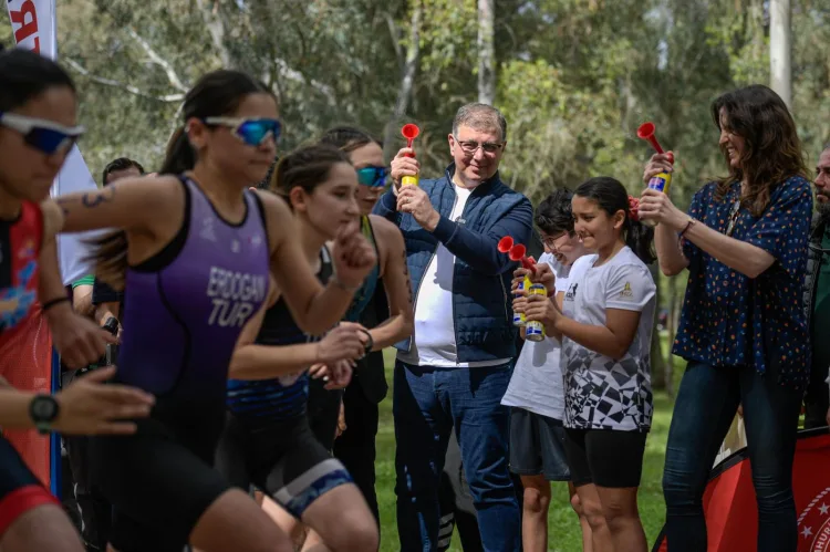 İzmir Büyükşehir Belediye Başkanı Dr. Cemil Tugay, İzmir’in sporda daha