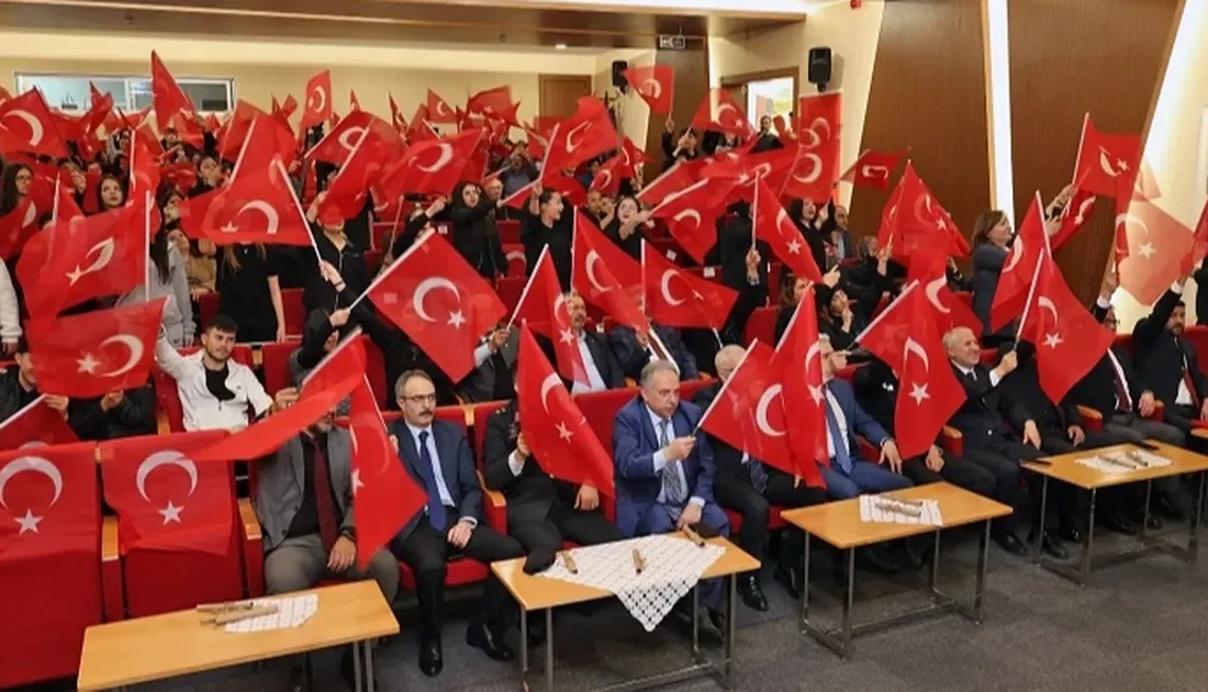 Kayseri Talas Belediyesi ev sahipliğinde düzenlenen programla bağımsızlık mücadelesinin önemli