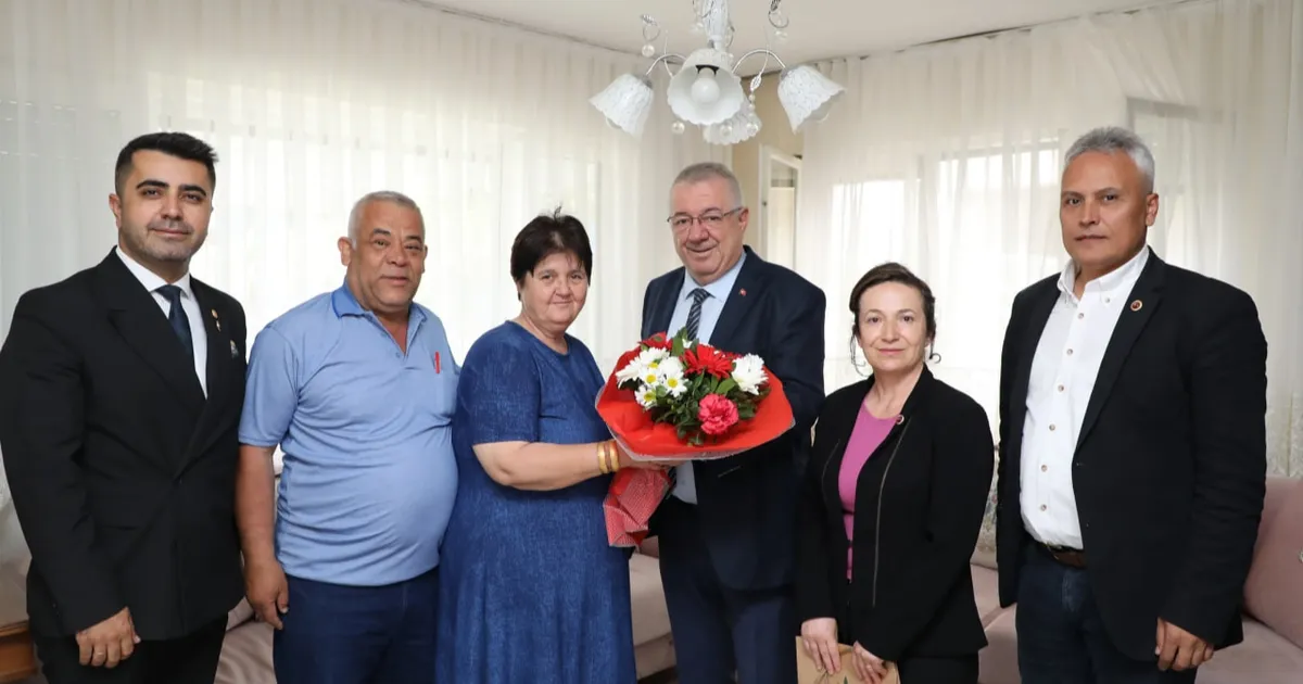 Balıkesir Edremit Belediye Başkanı Mehmet Ertaş, şehit ailelerine yönelik duyarlılığı