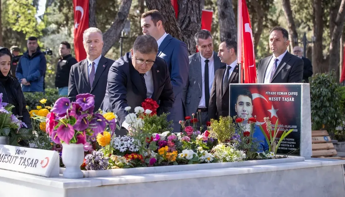 İzmir Büyükşehir Belediye Başkanı Dr. Cemil Tugay, 18 Mart Şehitleri