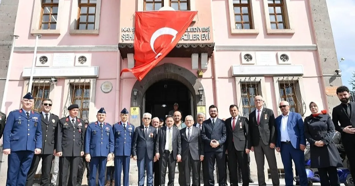 Kayseri Büyükşehir Belediye Başkanı Dr. Memduh Büyükkılıç, 18 Mart Şehitleri