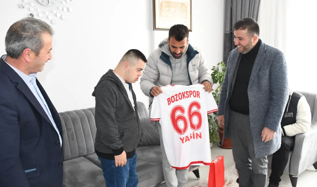 Yozgat Şehir Hastanesi Başhekimi Mustafa Kozan ve Bozokspor futbolcusu Mert