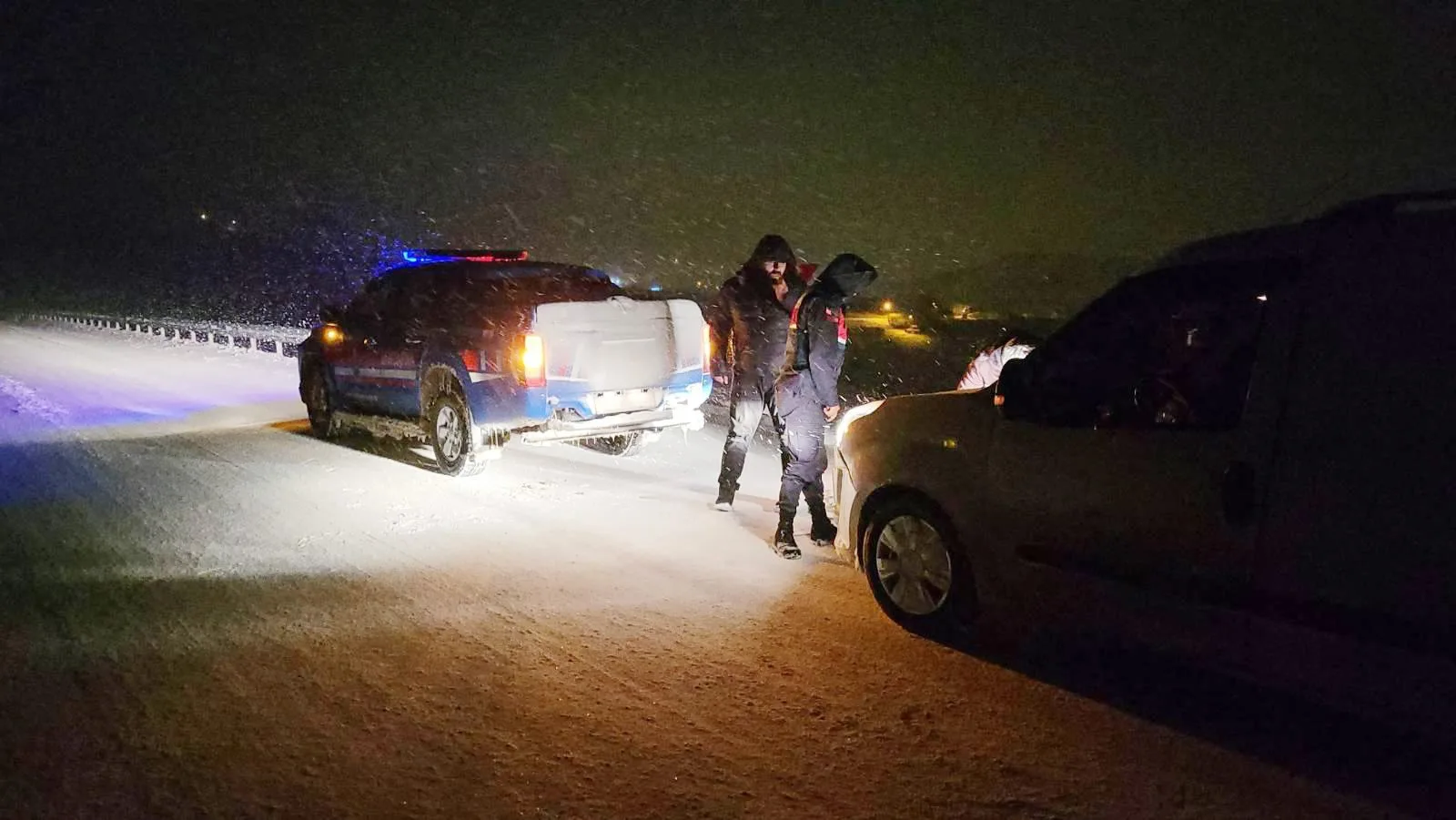 Merkez İlçe Jandarma Komutanlığı sorumluluk alanındaki Cezaevi Yolu mevkiinde yoğun