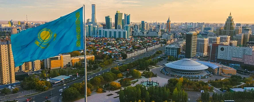 Orta Asya’nın gizemli ve büyüleyici ülkesi Kazakistan, bozkırların engin manzaraları,