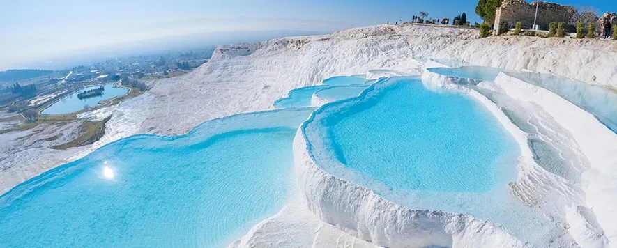 Pamukkale, hem doğal güzellikleri hem de tarihi zenginlikleriyle Türkiye’nin en