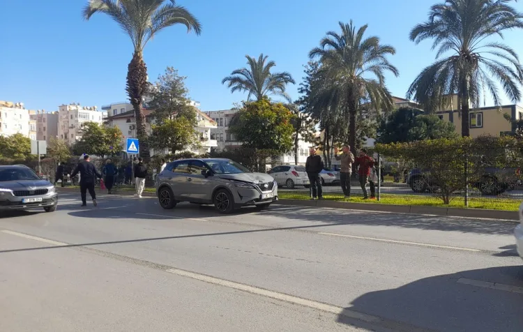 Antalya’nın Alanya ilçesinde meydana gelen trafik kazasında, bir kişi yaralandı. 