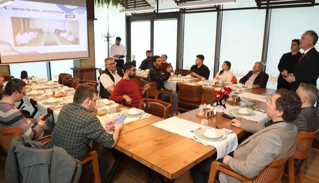 Bursa İnegöl Belediye Başkanı Alper Taban, İnegöllü basın mensuplarıyla Gastro