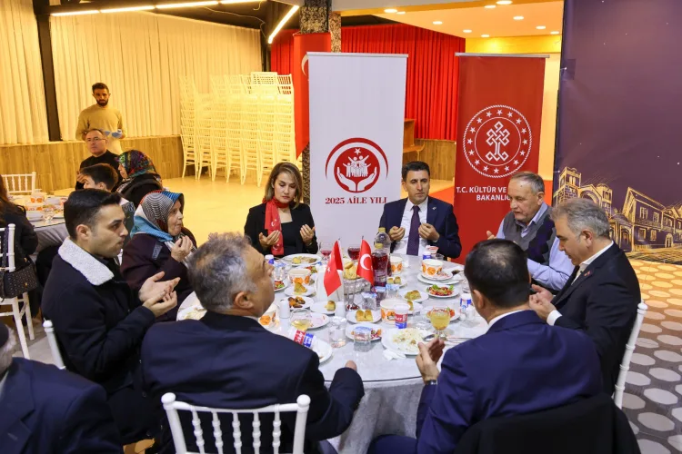 Bilecik Valisi Şefik Aygöl ve eşi Nazlı Aygöl Hanımefendi, İl