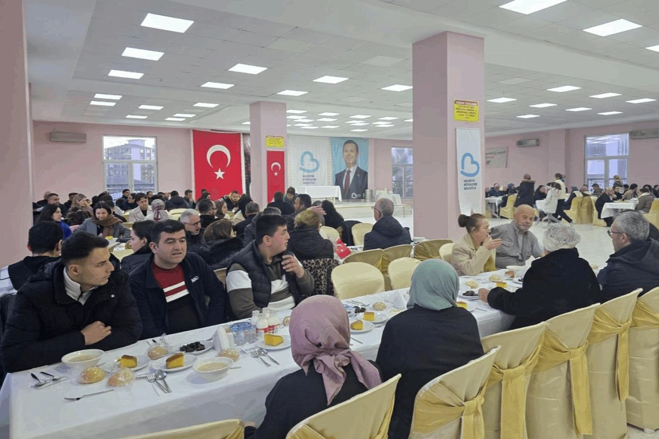 Ramazan ayında büyük bir dayanışma ve yardımlaşma seferberliği başlatan Balıkesir