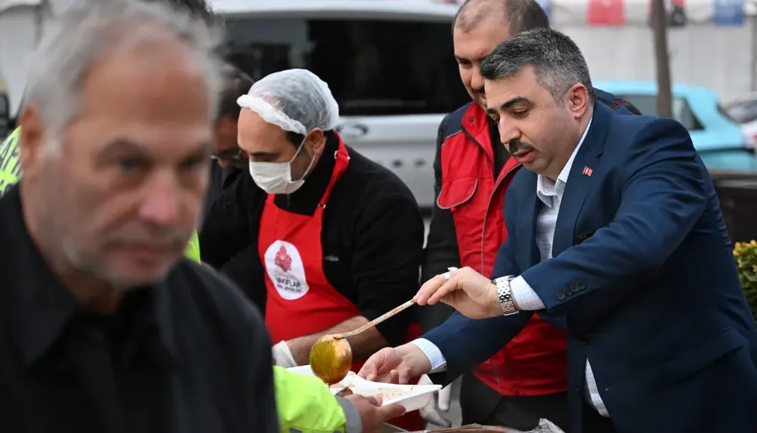 Bursa’da Yıldırım Belediyesi, sokak iftarlarıyla Ramazan ayının bereketini bu yıl