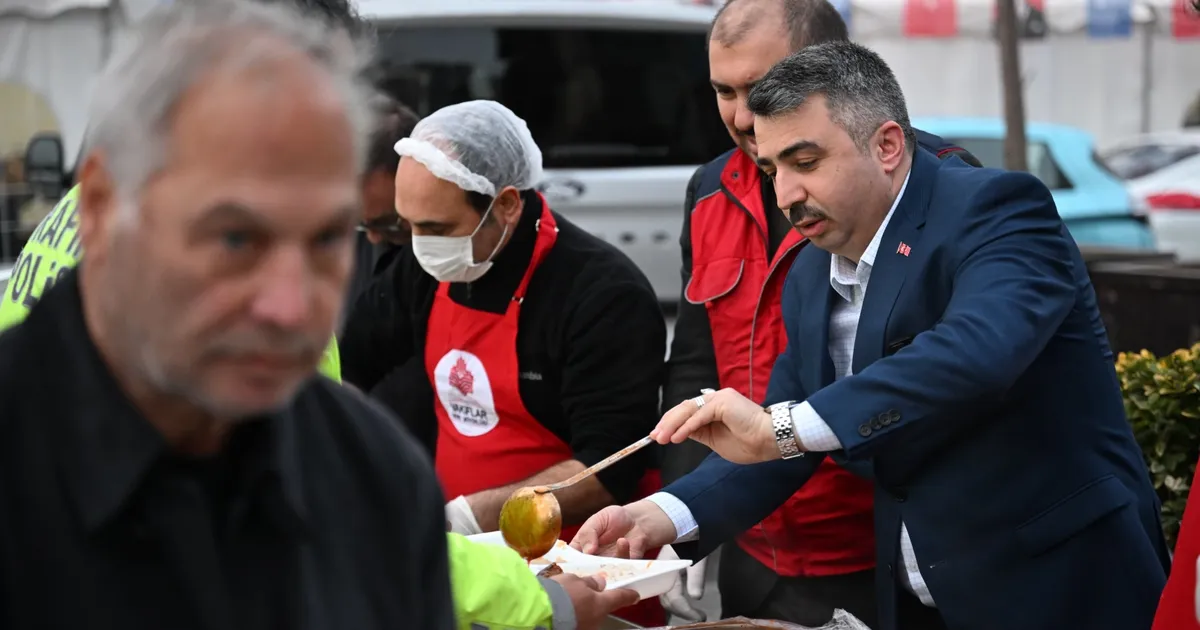 Bursa’da Yıldırım Belediyesi, sokak iftarlarıyla Ramazan ayının bereketini bu yıl