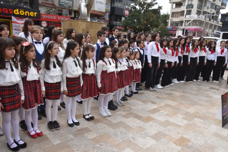 Manisa Büyükşehir Belediyesi, 12 Mart İstiklal Marşı’nın kabulü nedeniyle anlamlı